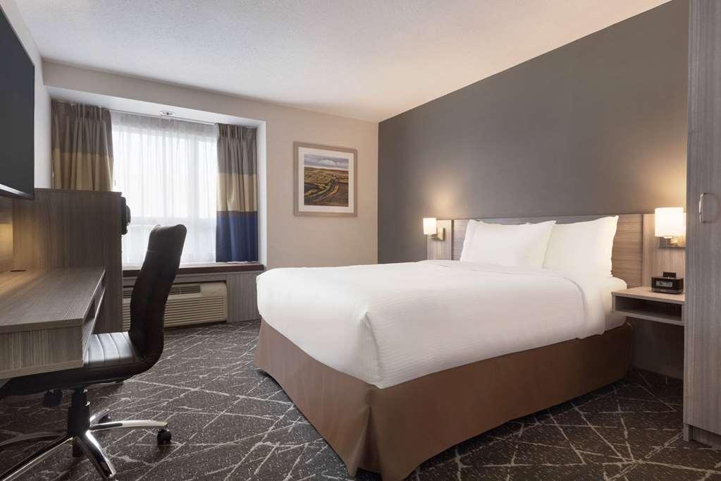 Microtel Inn & Suites By Wyndham Kanata Ottawa West Номер фото