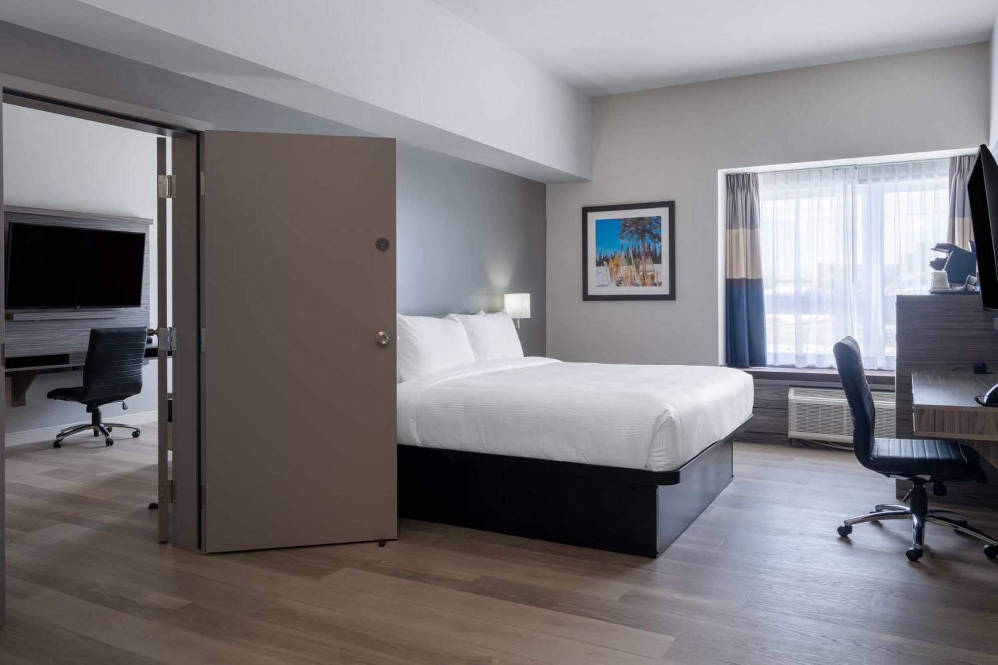 Microtel Inn & Suites By Wyndham Kanata Ottawa West Екстер'єр фото