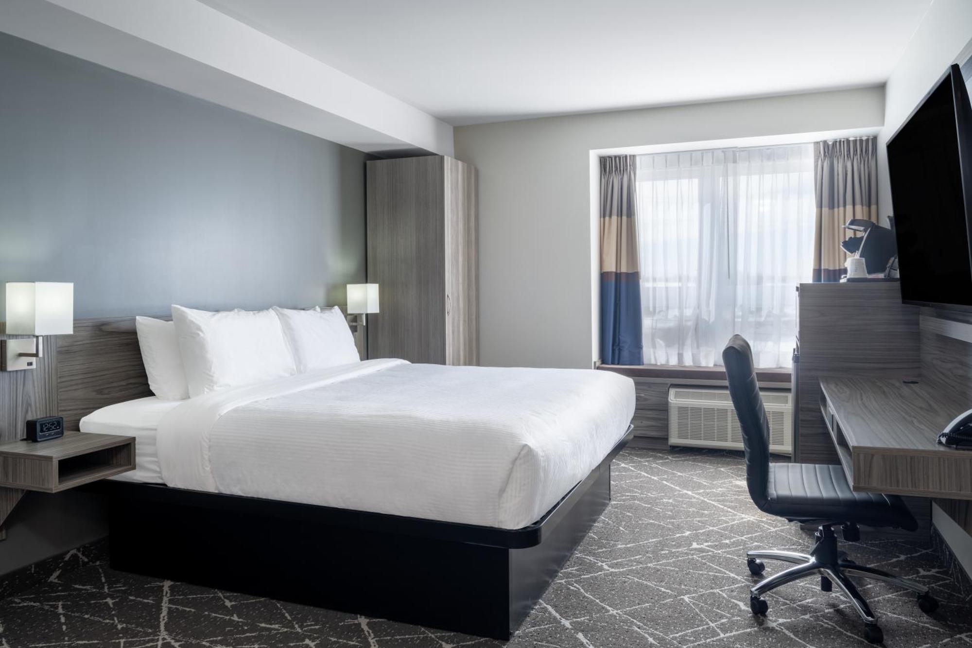 Microtel Inn & Suites By Wyndham Kanata Ottawa West Екстер'єр фото