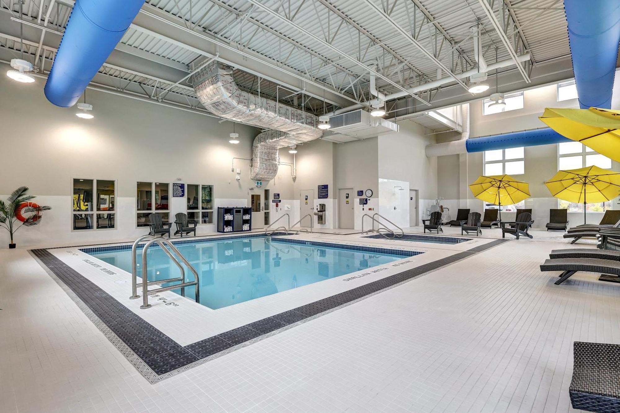 Microtel Inn & Suites By Wyndham Kanata Ottawa West Екстер'єр фото