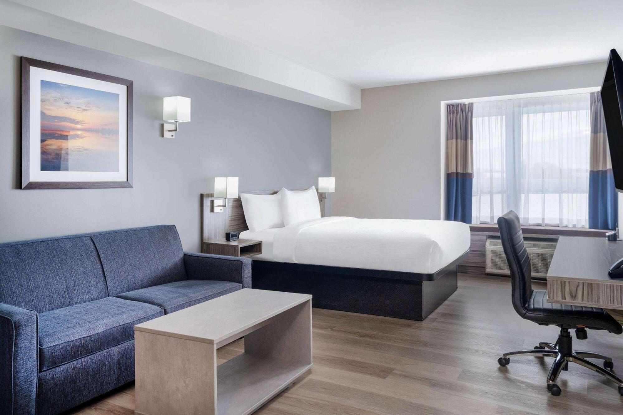 Microtel Inn & Suites By Wyndham Kanata Ottawa West Екстер'єр фото