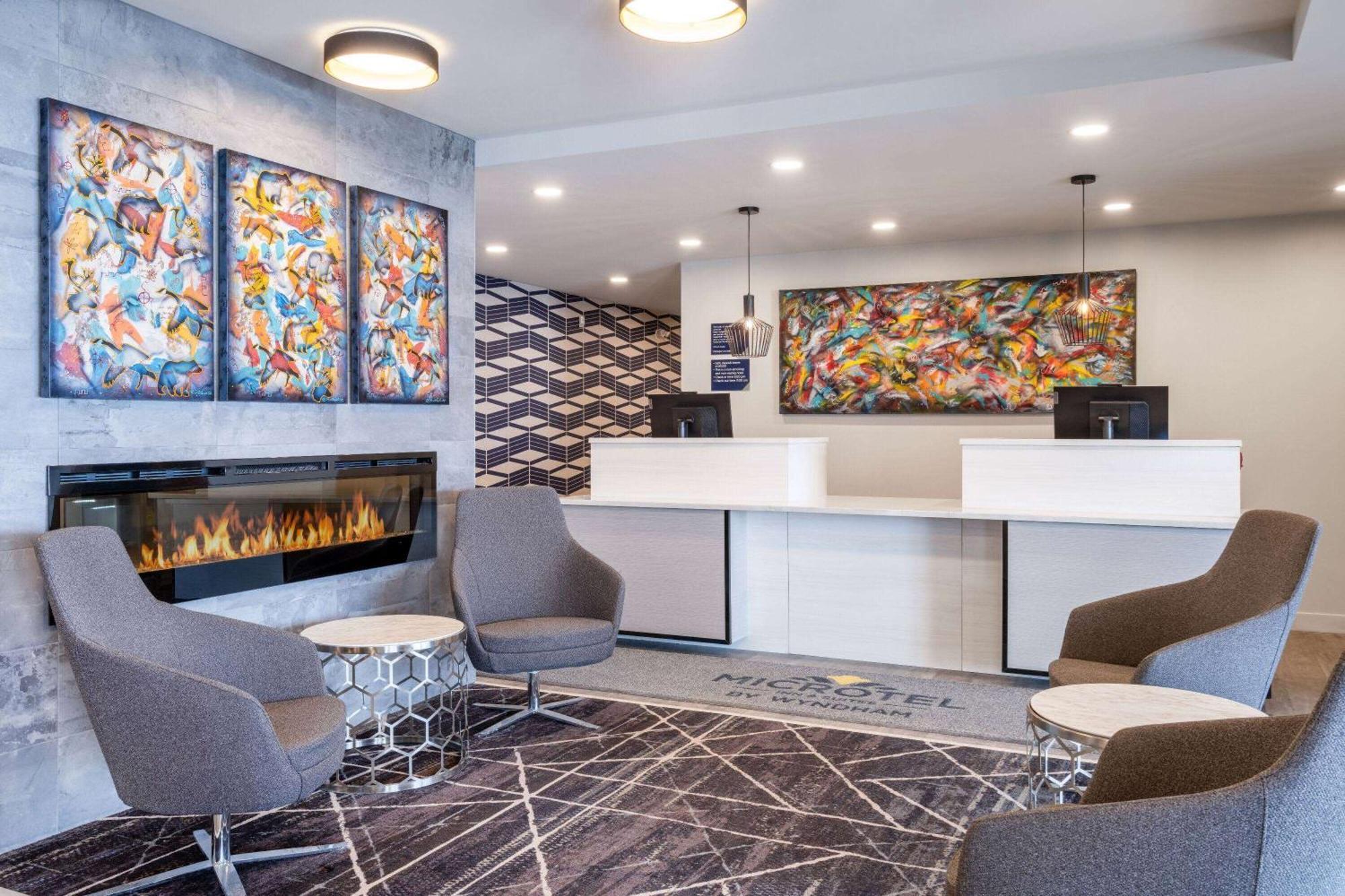 Microtel Inn & Suites By Wyndham Kanata Ottawa West Екстер'єр фото