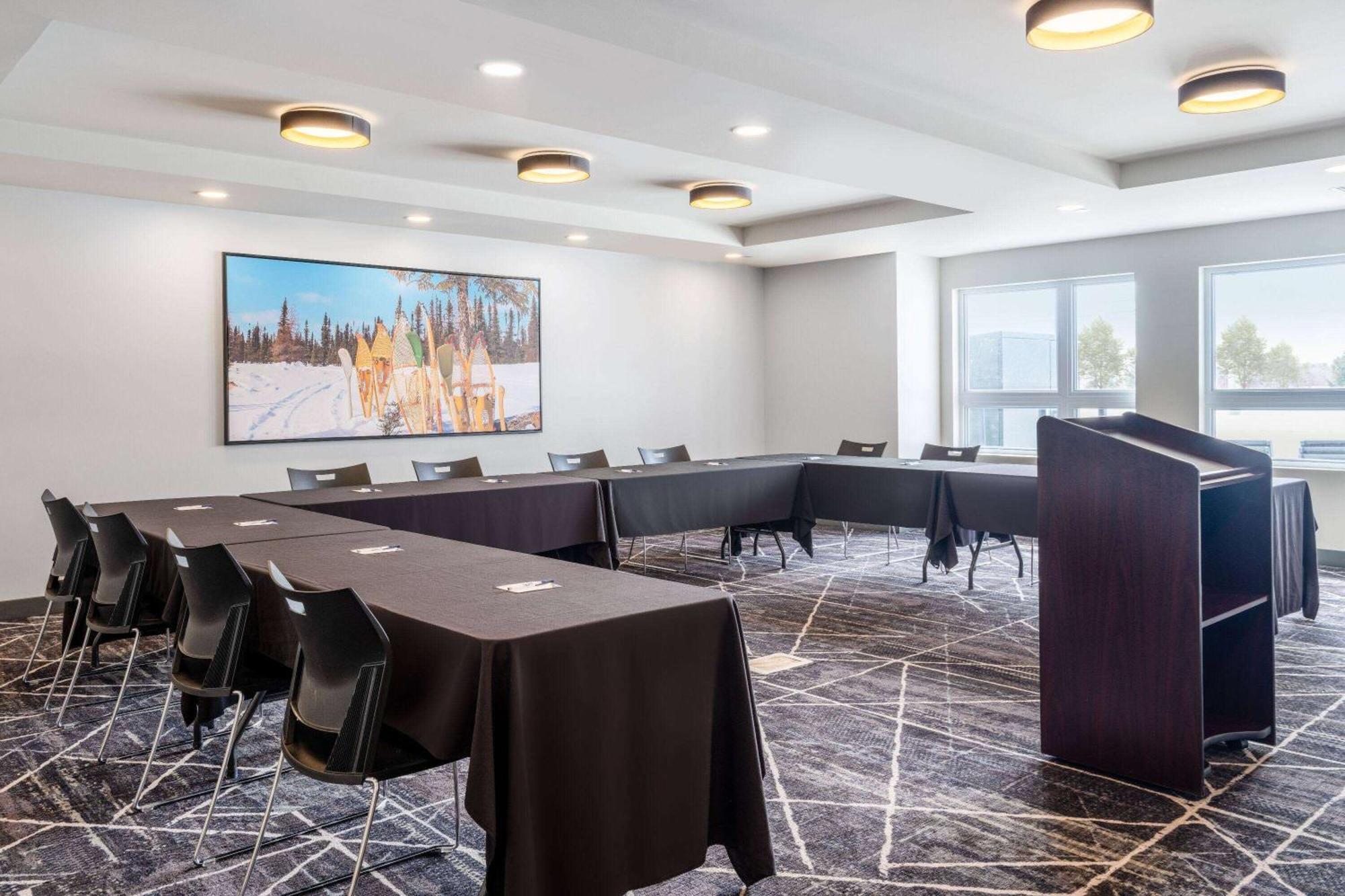 Microtel Inn & Suites By Wyndham Kanata Ottawa West Екстер'єр фото